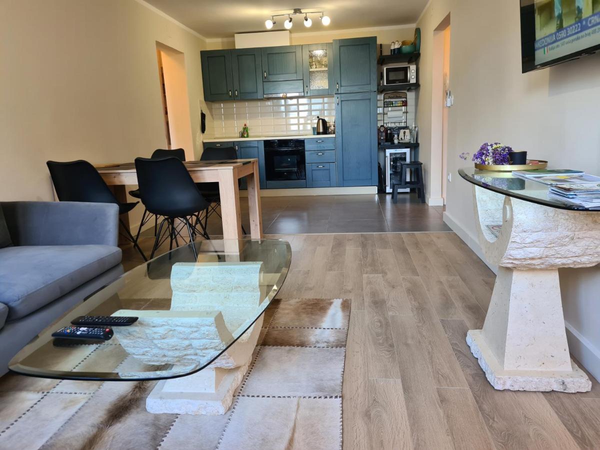 Apartman Monte Zaro Park 普拉 外观 照片